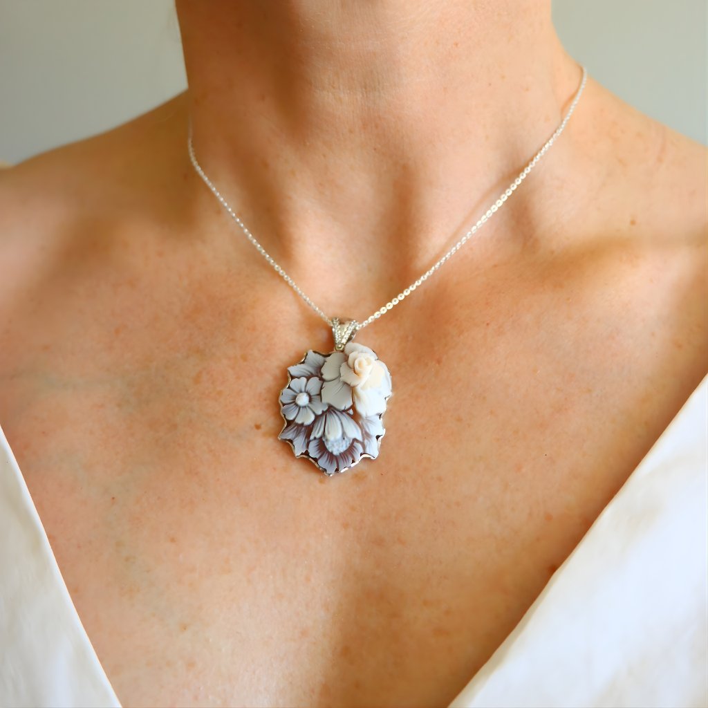 Italian Cameo Shell Pendant Necklace In Sterling Silver